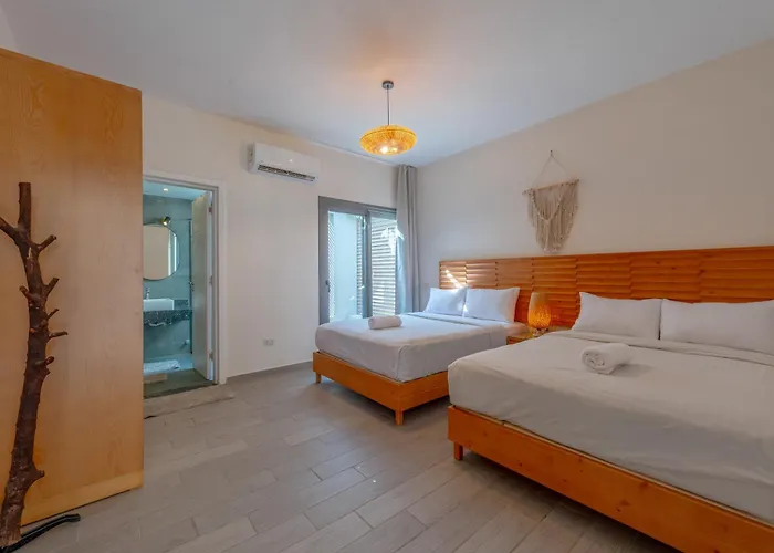 Apartment Elegant 2-bedroom With Private Heated Pool *