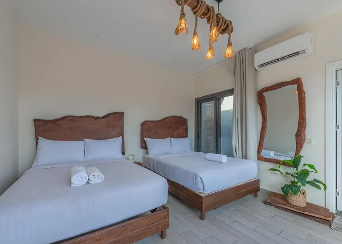 Apartment Elegant 2-bedroom With Private Heated Pool