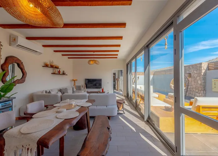 Elegant 2-bedroom With Private Heated Pool